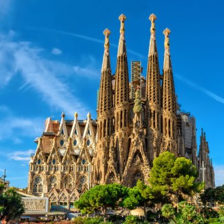 sagrada-familia-cathedral-barcelona-catholic-architecture-r
